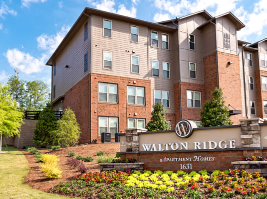Walton Ridge Apartments* property